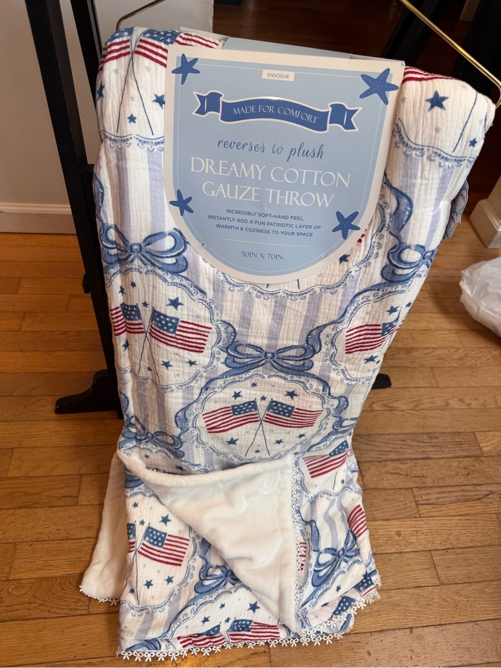 Envogue Patriotic Star & Flag Throw - Blue, Red & White